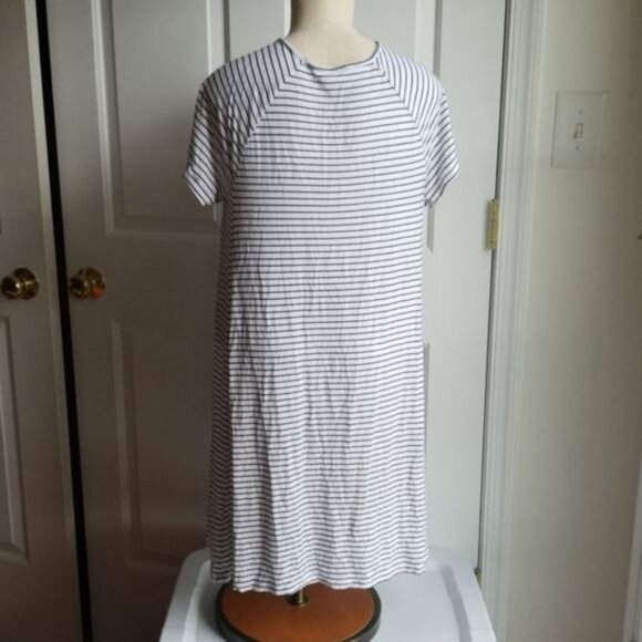 Shirt Dress Old Navy White Navy Blue Striped Short Sleeve Women's WOMAN'S Large - Picture 3 of 8